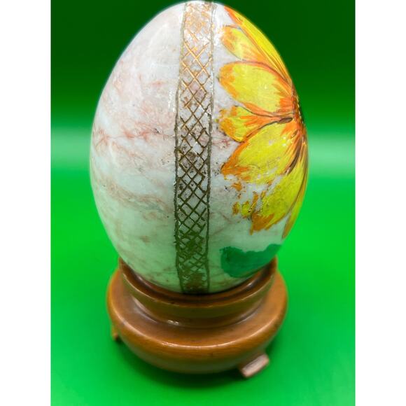 Hand painted stone egg with stand - Picture 3 of 7